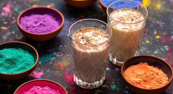 What is the famous drink in Holi?