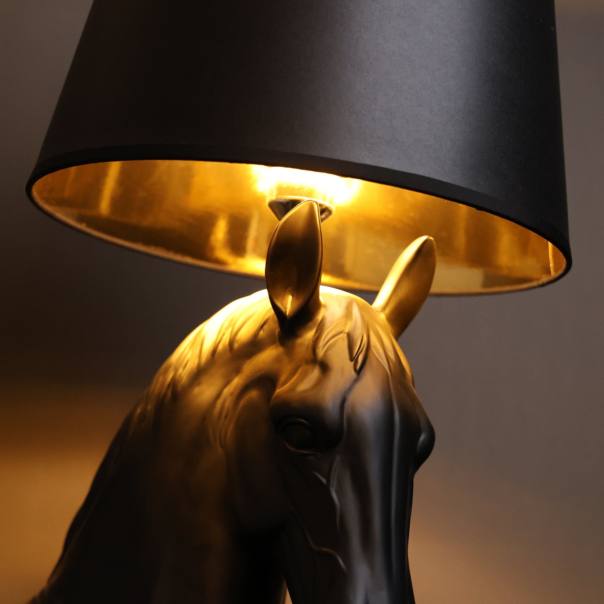 MajesticStride Horse Lamp Console