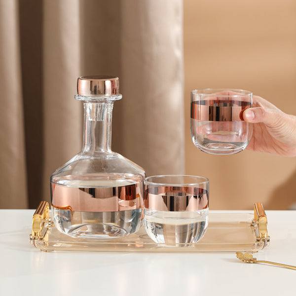 LUXURY WHISKEY GLASS AND DECANTER