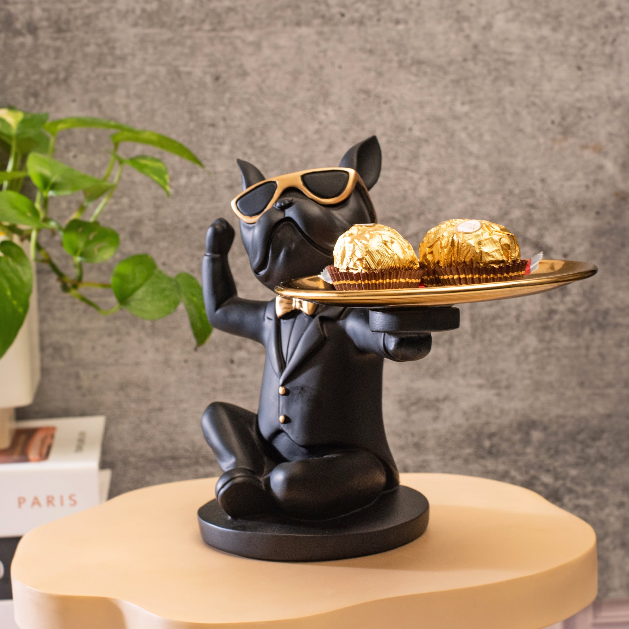 Sturdy Dog Statue With Tray
