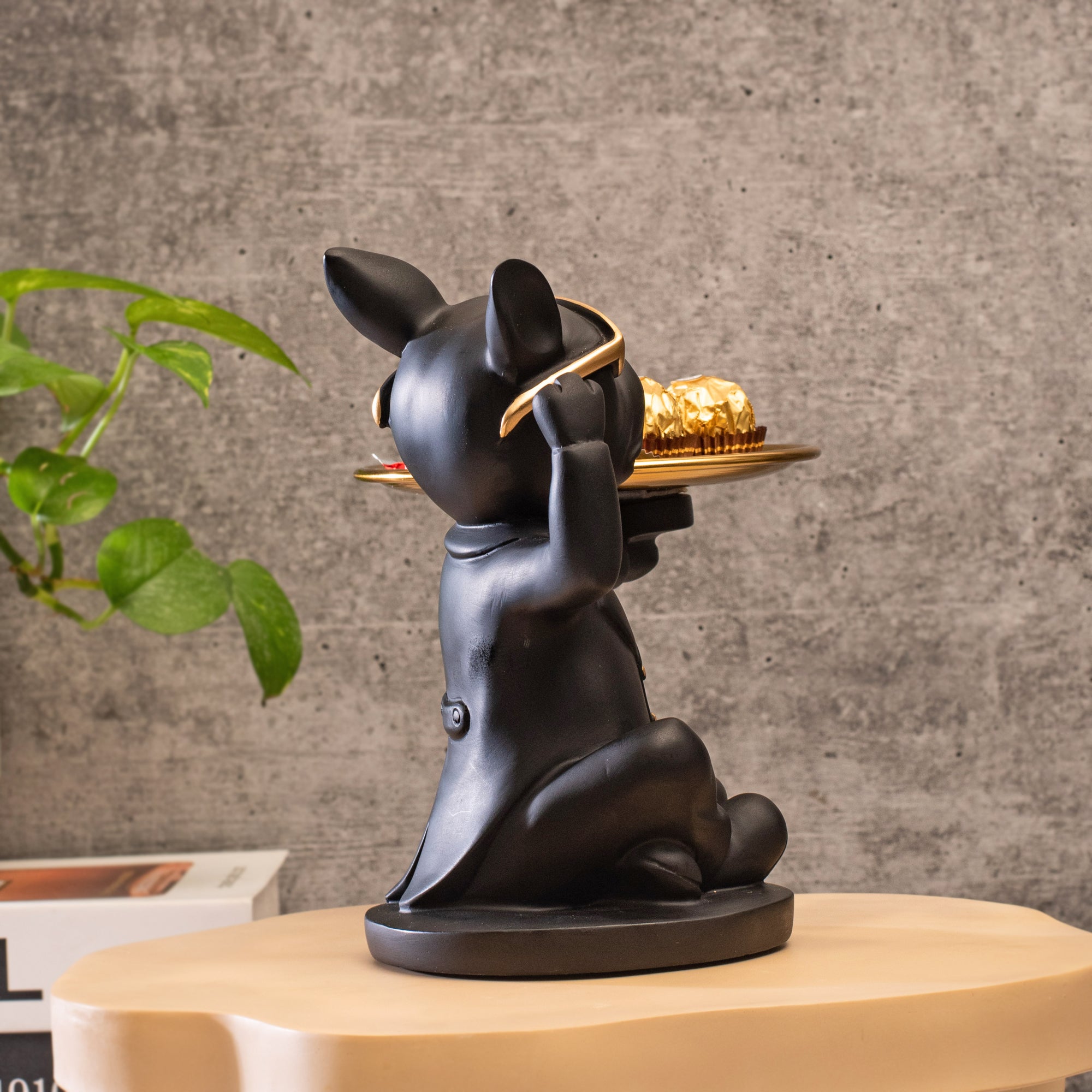 Sturdy Dog Statue With Tray