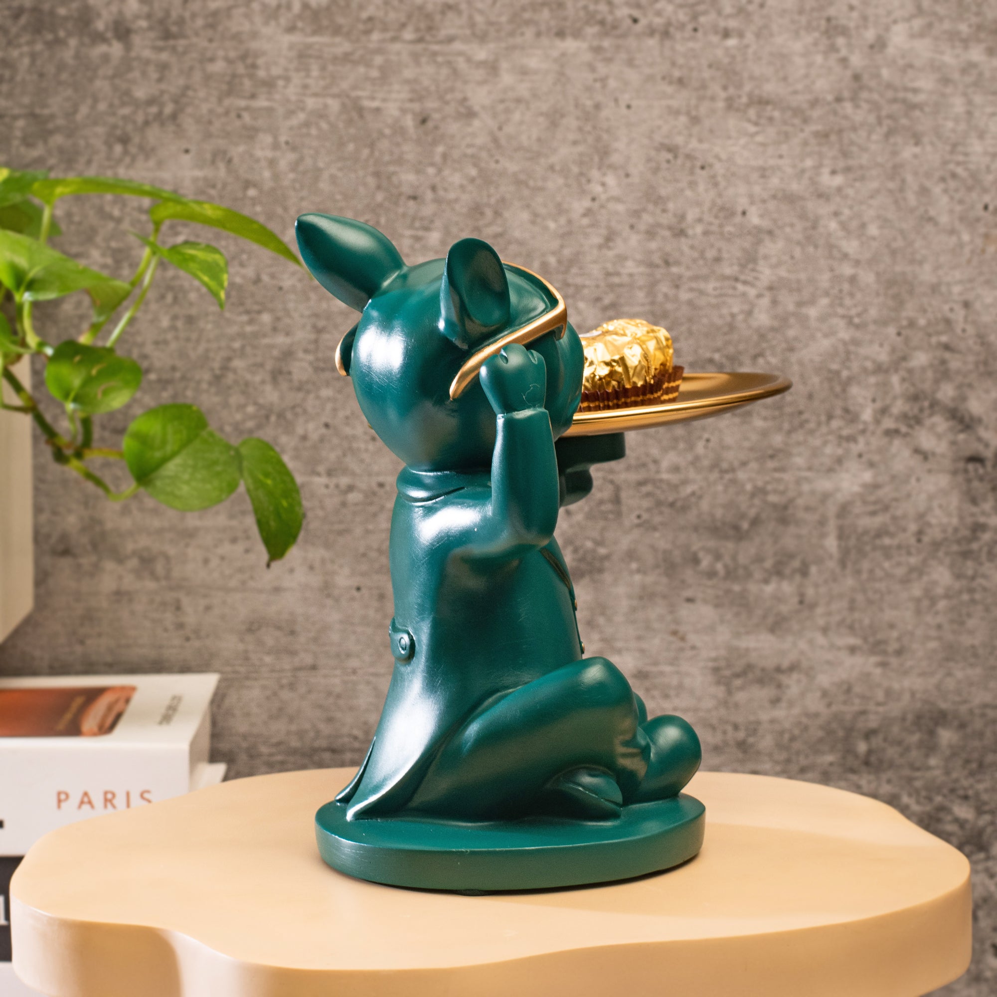 Sturdy Dog Statue With Tray