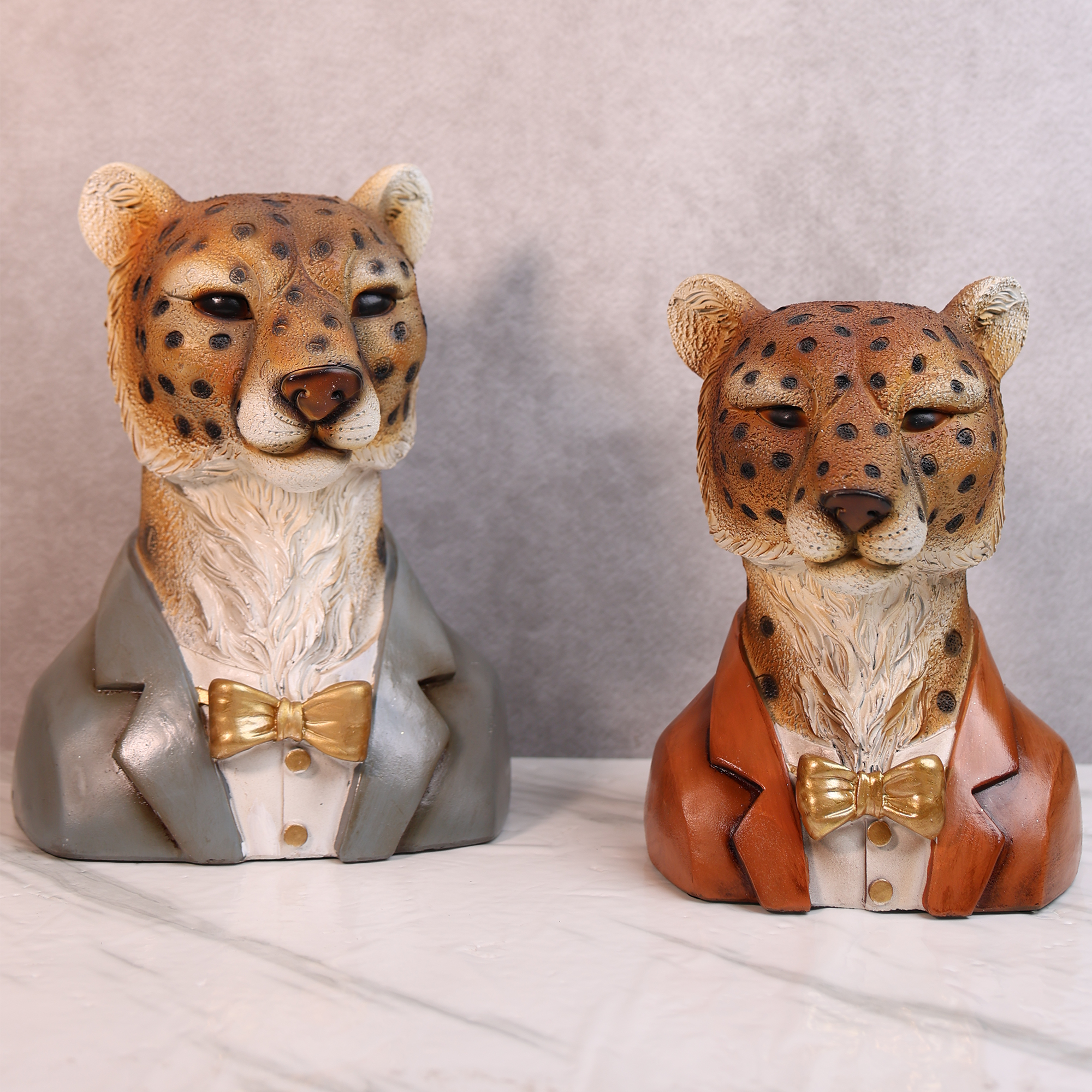 Leopard Family Sculpture Decor