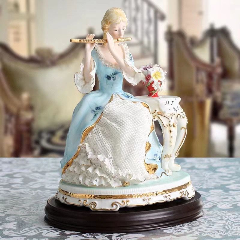 Luxury Porcelain Flute Lady Decor