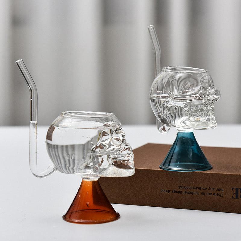 SKULL SHAPE COCKTAIL GLASS WITH STRAW - SET OF 2 - Smokey Cocktail