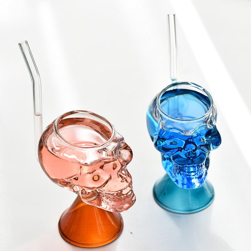 SKULL SHAPE COCKTAIL GLASS WITH STRAW - SET OF 2 - Smokey Cocktail
