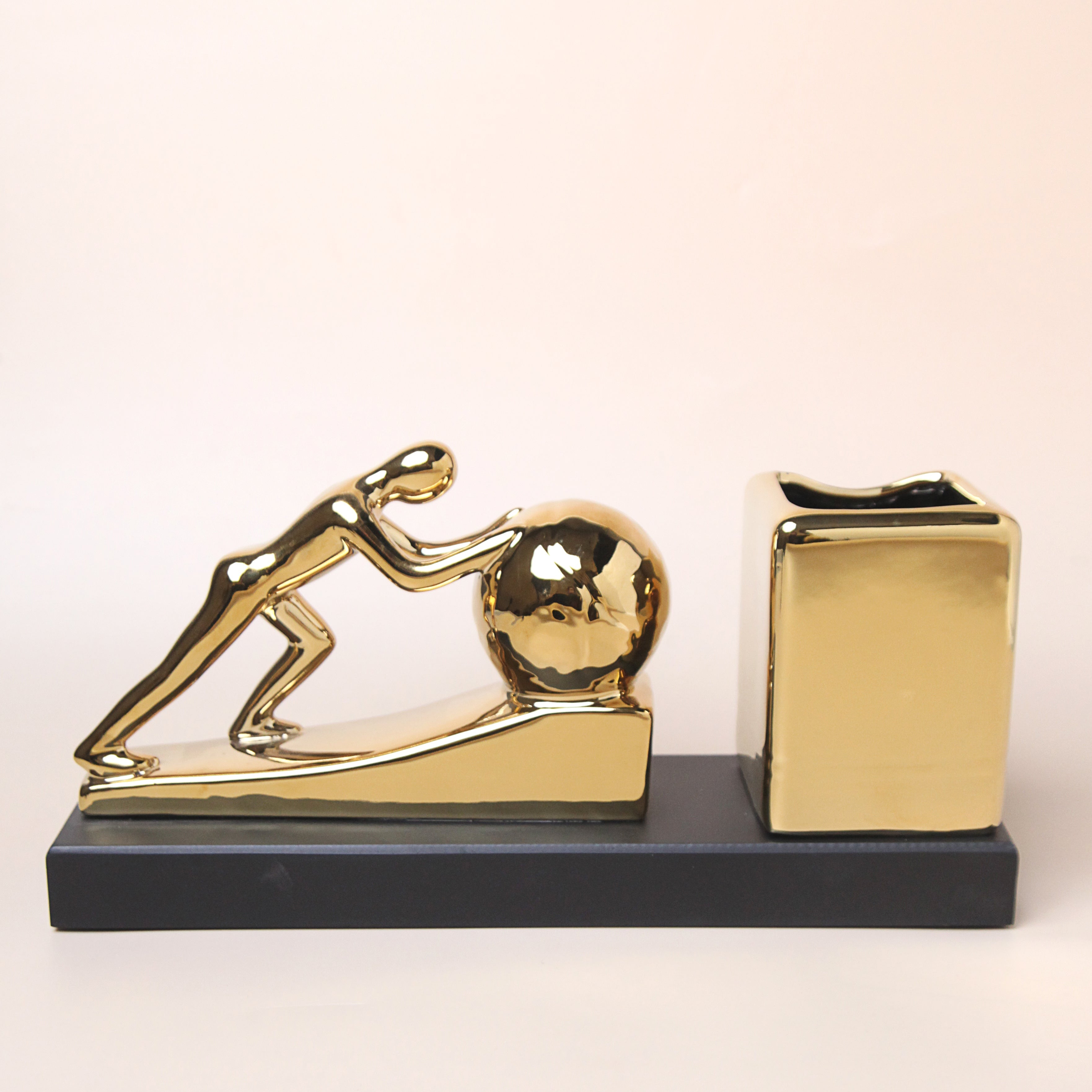 Ambition in Motion – Pen Stand