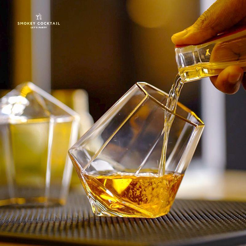 DIAMOND HANDMADE WHISKEY GLASS WITH GOLD RIM - Smokey Cocktail