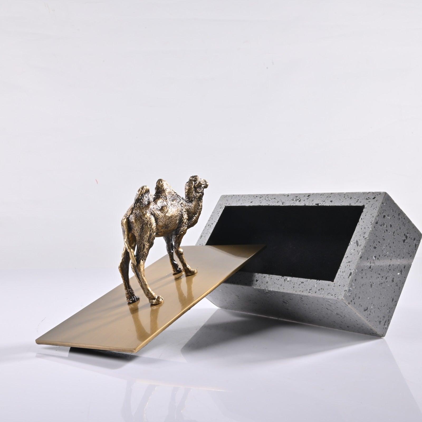 DECORATIVE BRASS STORAGE BOX - Smokey Cocktail