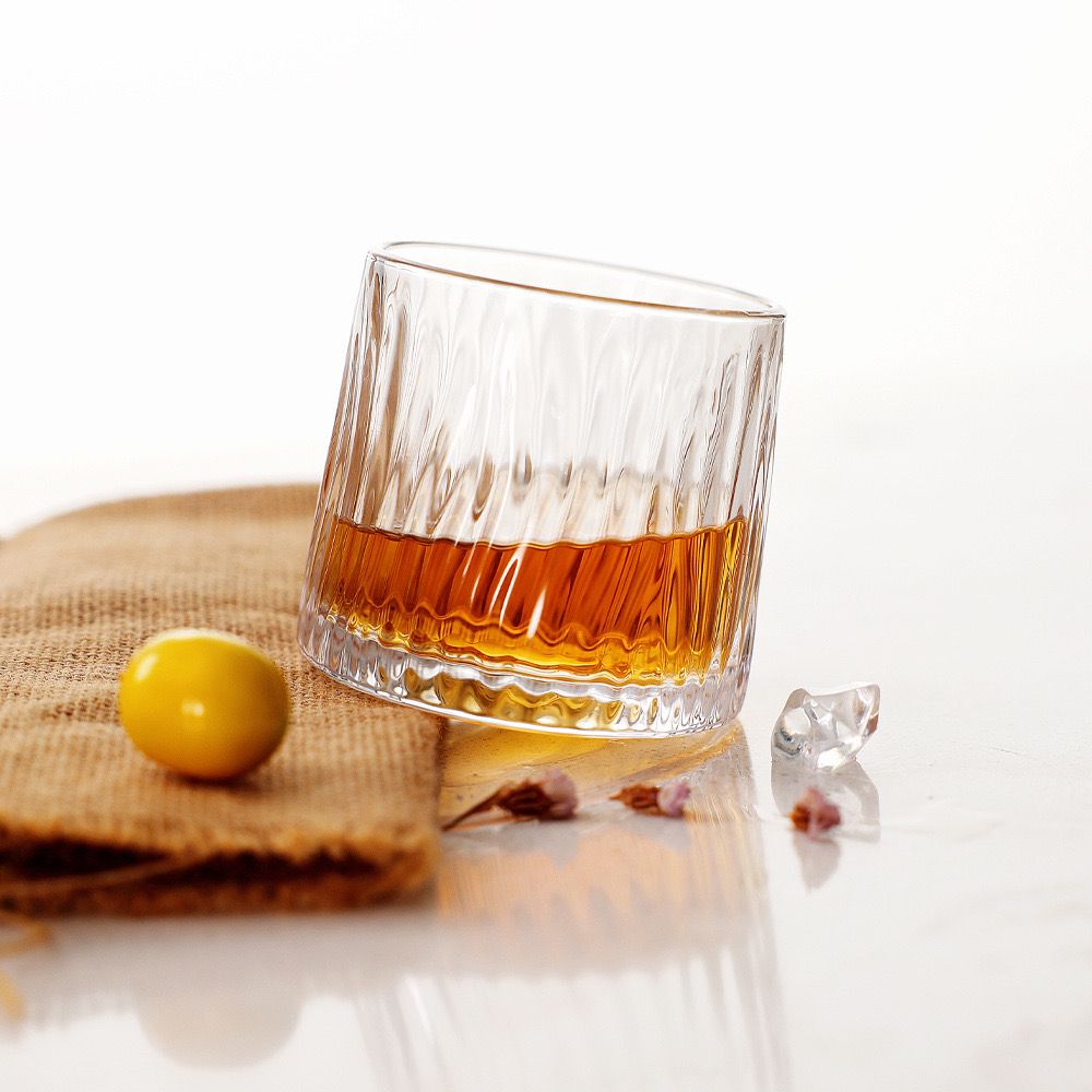 ROTATABLE WHISKEY GLASS - SET OF 6
