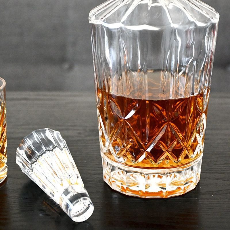 Classic Cuts Whiskey Decanter