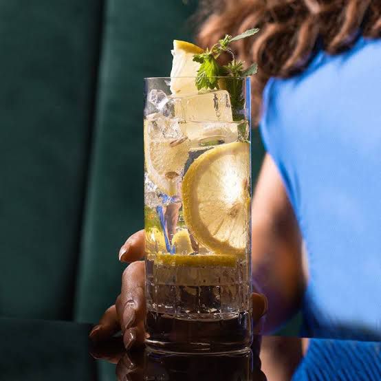 Luxury Crystal Brilliant Tall Glass - Set of 4 - Made In Slovakia