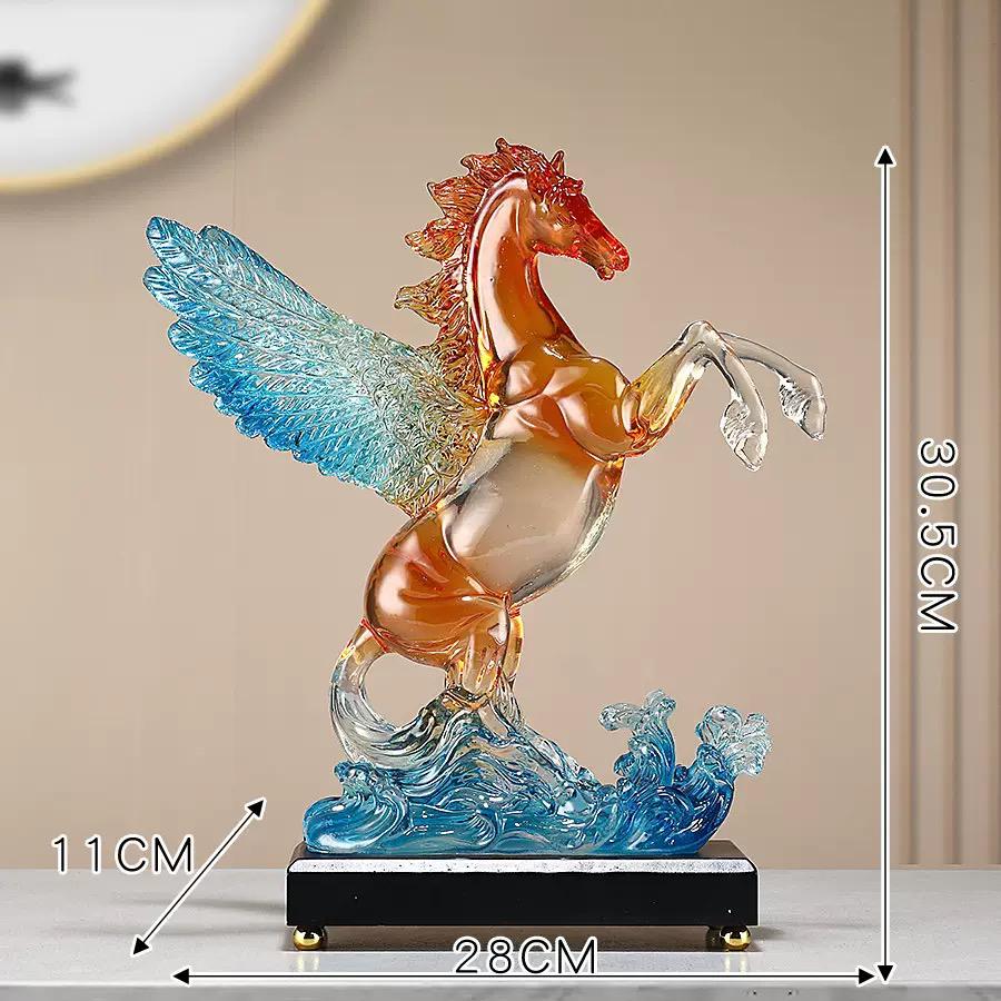 Royal Horse Accent - PREBOOK ONLY