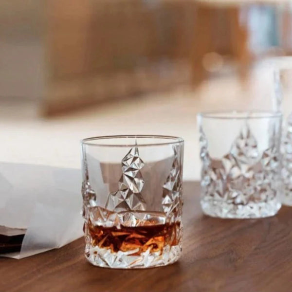 Whiskey Scotch Glass, European Design - Set of 2 Crystal Drinking Glasses  in Luxury Giftbox - Ultra Clarity, 100% Lead-Free Glassware Dishwasher Safe  Tumbler fo…