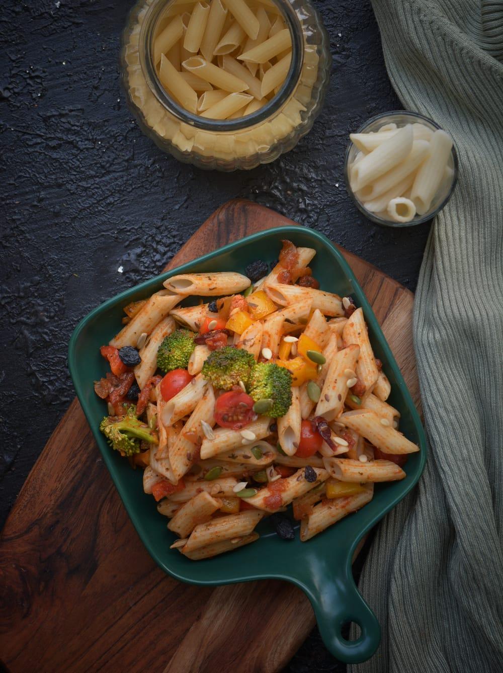 plate set | SKILLET HANDLE PLATE - SET OF 2